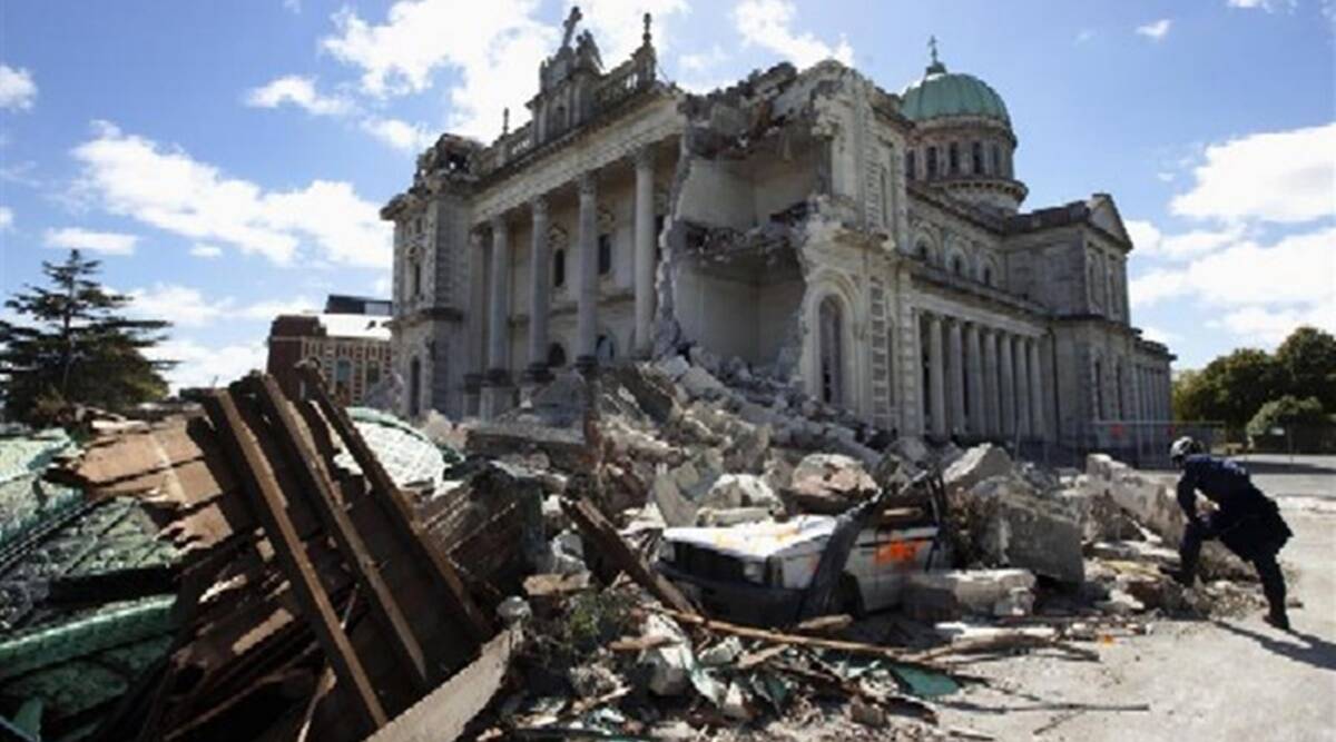 A-decade-later-the-Christchurch-earthquake-tragedy-remains-a-painful.jpg Tiger woods accident, Tiger wood car crash, Tiger woods injured, Tiger woods car crash images, Tiger woods golf