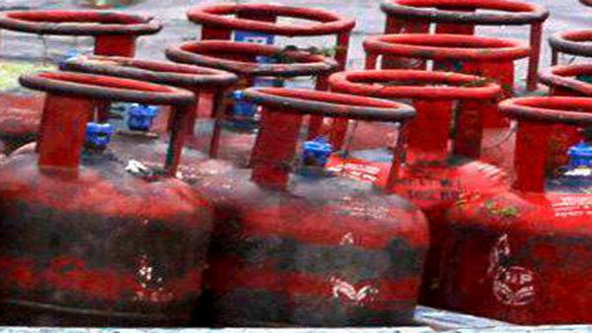 Cooking-gas-price-hiked-by-Rs-50-Rs-769-in.jpg Cooking gas price hiked by Rs 50; Rs 769 in Delhi from Monday