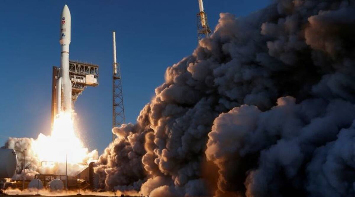 NASA-rover-faces-‘seven-minutes-of-terror-before-landing-on.jpg NASA, NASA rover, NASA mars launch, robotic astrobiology lab, Jet Propulsion Laboratory, Mars expidition, NASA next mission, indian express, world news