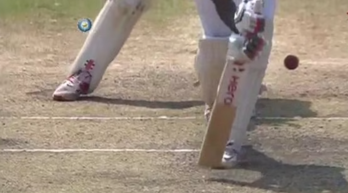 Review-of-the-Year-Joe-Root-left-red-faced-after-looking.png india vs england 2nd test day 3 live score
