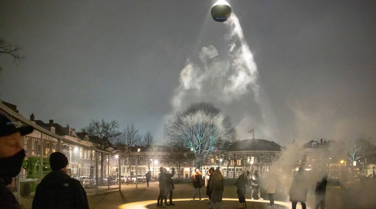 Dutch-artist-uses-ultraviolet-light-to-zap-coronavirus.jpg Dutch artist uses ultraviolet light to zap coronavirus