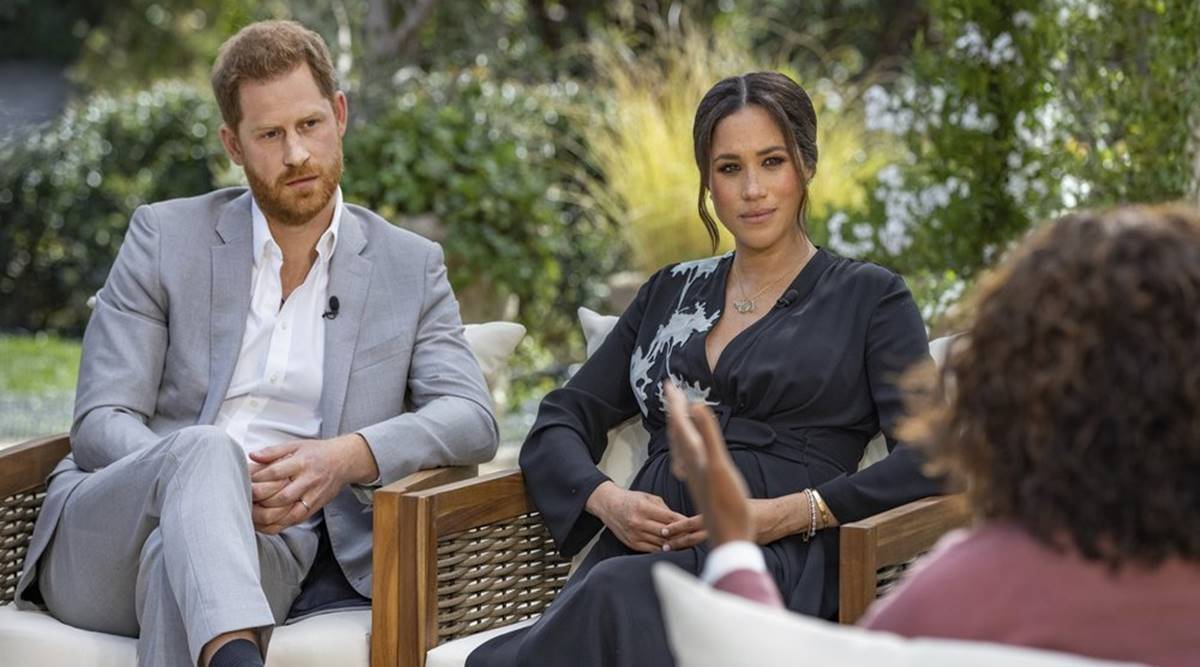 Queen-did-not-make-racist-comments-confirms-Oprah-Winfrey.jpg Oprah Winfrey, racist comments, Queen Elizabeth, Prince Harry, Meghan Markle, world news, Indian express news