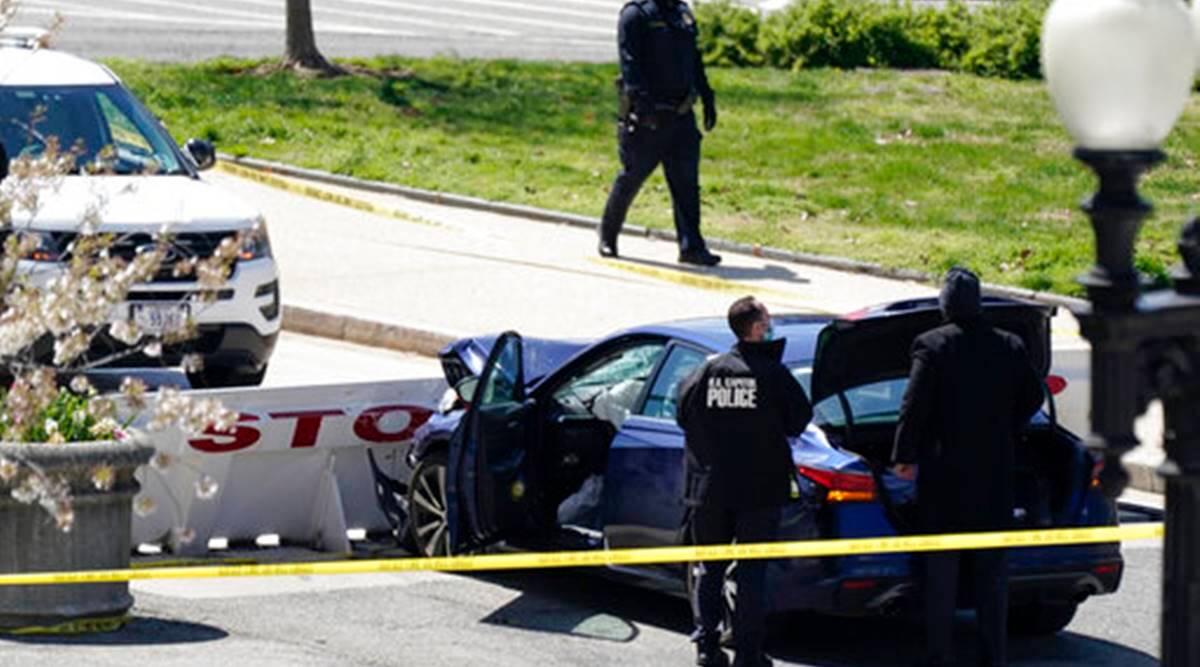 Man-rams-car-into-2-US-Capitol-police-1-officer.jpg Man Rams Car into 2 US Capitol Police