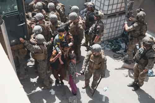 4-marines-killed-in-bomb-blast-outside-kabul-airport 4 Marines Killed in Bomb Blasting at Kabul airport