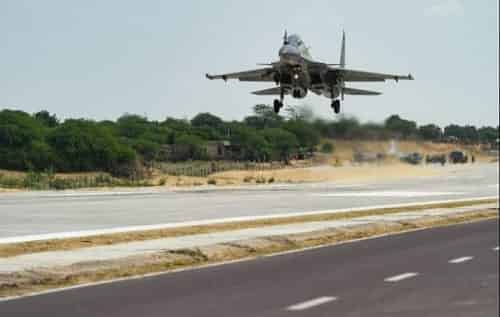 indian-air-force-is-taking-emergency-landing-of-warplanes-on-national-highways Indian Air Force is taking Emergency landing of warplanes