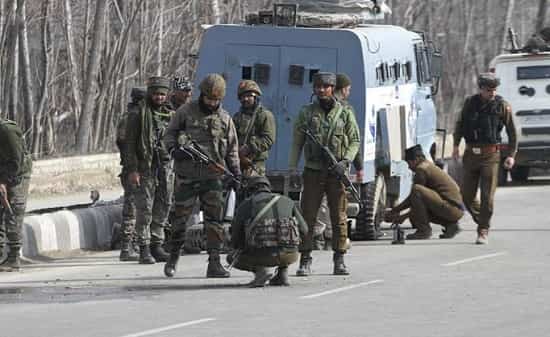 2-terrorist-attacks-in-kashmir-kill-civilian-and-police-officer 2 Terrorist Attacks in Kashmir kill civilian and police officer
