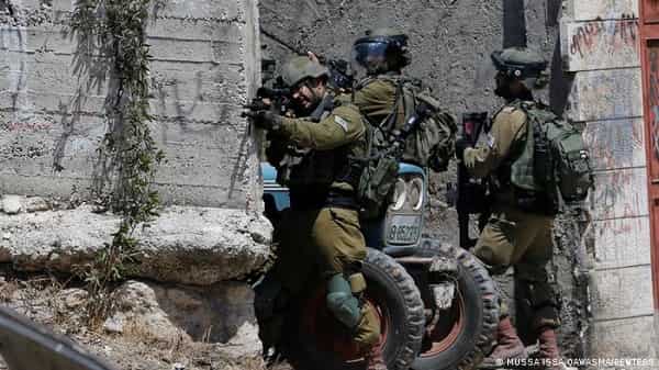 Israeli forces in the West Bank raid kill Palestinian
