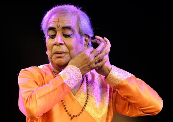 birju-maharaj Prime Minister Narendra Modi