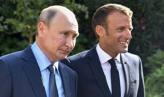 Emmanuel-Macron-flies-to-Moscow-in-a-diplomatic-mission Emmanuel Macron flies to Moscow in a diplomatic mission that is high-risk
