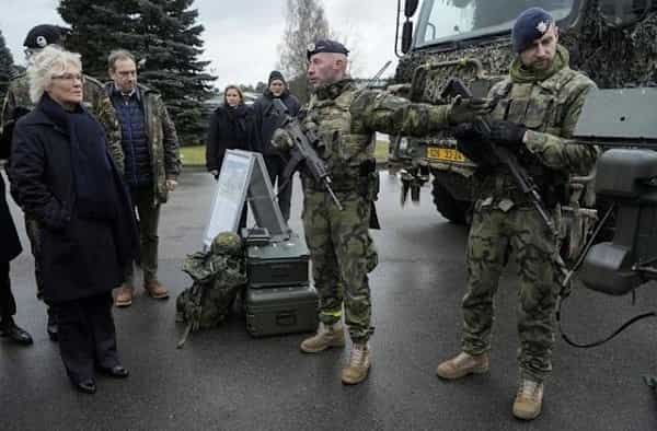 germany-sending-more-troops-to-natos-eastern-flank-defence-minister Germany sending more troops to NATO's eastern flank