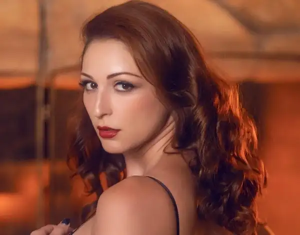 Carlotta Champagne Net Worth