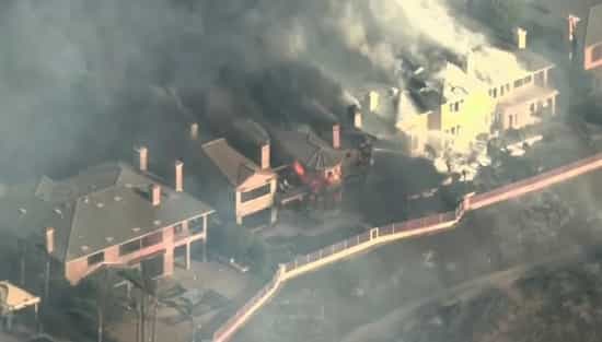 coastal-fire-near-laguna-beach-destroyed-around-dozen-homes Coastal Fire Near Laguna Beach Destroyed Around Dozen Homes