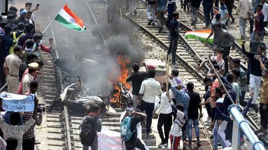 as-agnipath-protests-spread-the-government-makes-concessions-min As 'Agnipath' protests spread the government makes concessions