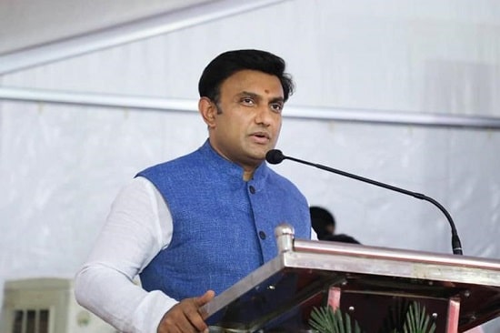 karnataka-health-minister-tests-positive-for-covid-19 Karnataka Health Minister Tests Positive For COVID-19