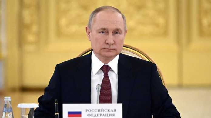 Putin warns Sweden and Finland not to gather NATO soldiers