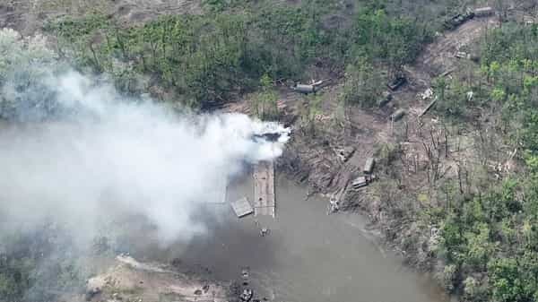 russia-blasted-the-bridge-over-ukrainian-river-to-cut-supply Russia blasted the bridge over Ukrainian river to cut supply