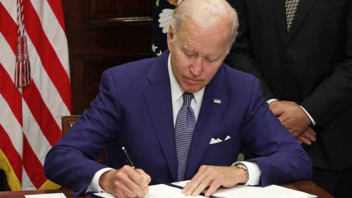 Biden issues a pro-abortion executive order