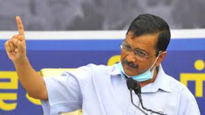 'They exist only on paper: Kejriwal Slam Congress
