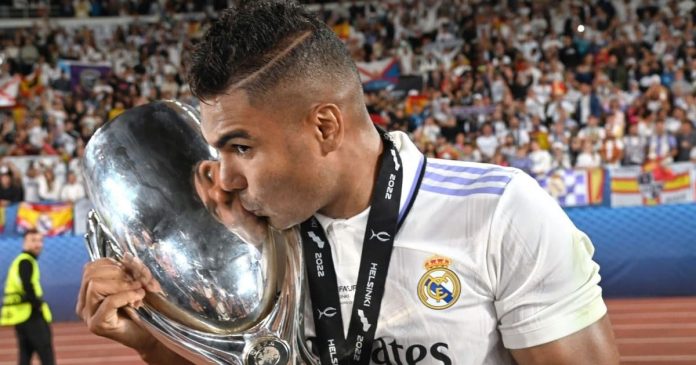 manchester-united-agreed-to-a-70m-deal-sign-real-madrid-midfielder-casemiro Manchester United agreed to a £70m deal sign Real Madrid midfielder Casemiro