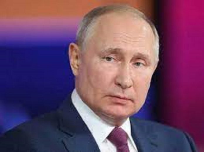 Putin and Macron exchange blame over Ukraine's nuclear plant