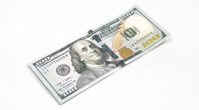 Photo by Precondo CA 100 US Dollar banknote